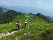 92 Scendendo alla Malga-baita di Campo